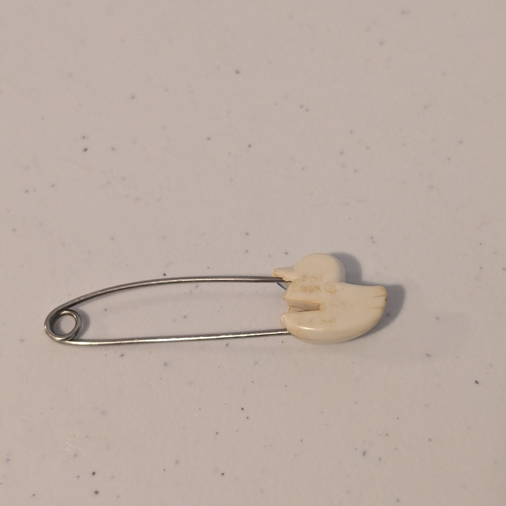 Vintage Pin - Picture 2 of 2